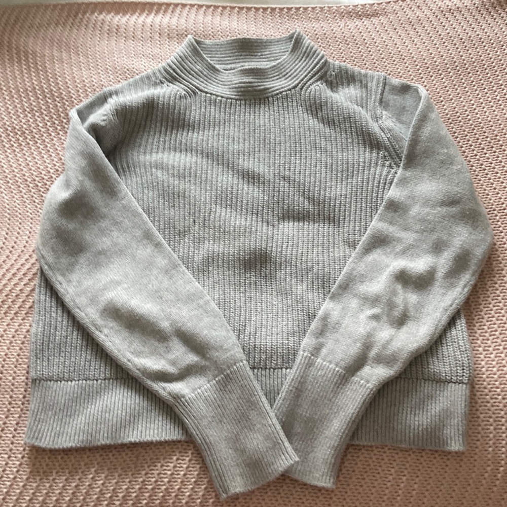 Womens banana republic sweater